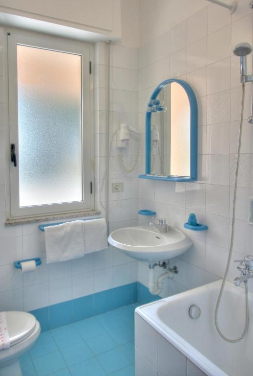 Residence Bellevue Apartments Pietra Ligure Pokój zdjęcie